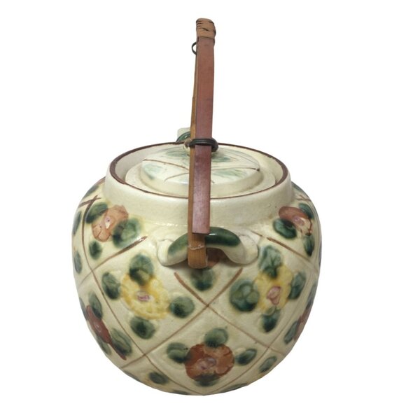 Vintage Flower Patterned Tea Pot with Lid and Wicker Handle- Made in Japan - Picture 4 of 11